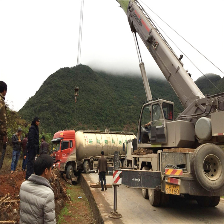 中牟吊车道路救援24小时